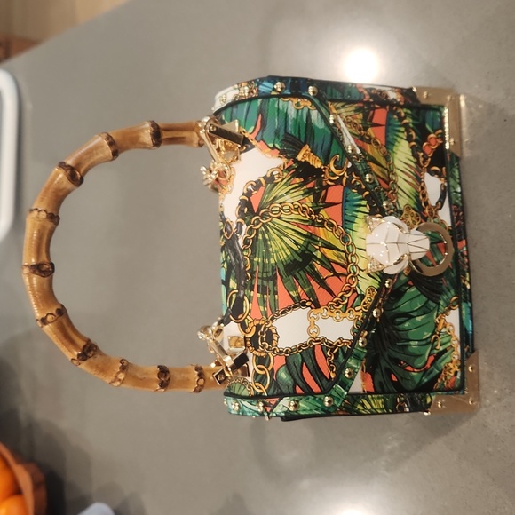 Handbag - Picture 2 of 7